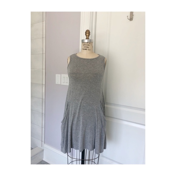 Super comfy grey 2 pocket dress - Picture 2 of 6